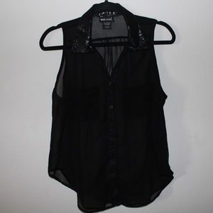 Black Sleeveless Top